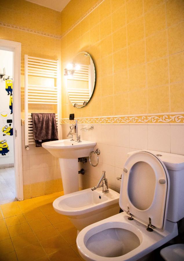 Blue Door Hostel Tiranë Luaran gambar